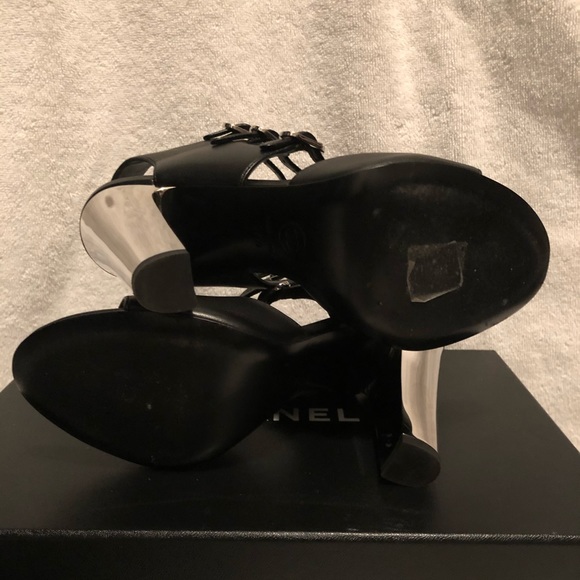 ❌SOLD❌Chanel Mirrored Heels - Picture 6 of 7